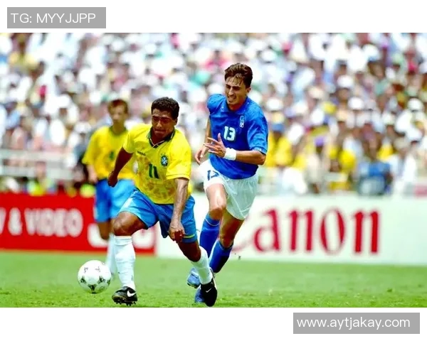 足球锦集:回顾经典瞬间与传奇球星的辉煌历程与精彩对决 足球锦集:回顾经典瞬间与传奇球星的辉煌历程与精彩对决